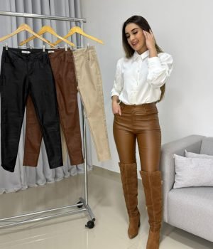 Calça Skinny Resinada Importada com Elastano