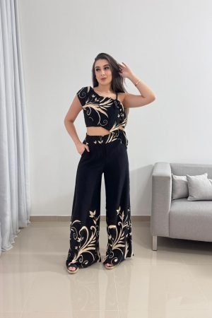 Conjunto Feminino Fluid Preto com Estampa Floral Bege