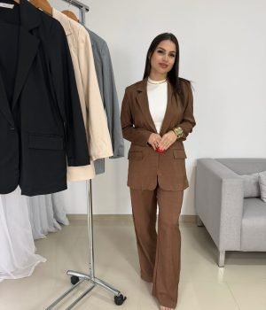 Conjunto de Alfaiataria Feminina Blazer Forrado e Calça – Linha Executiva Luxo
